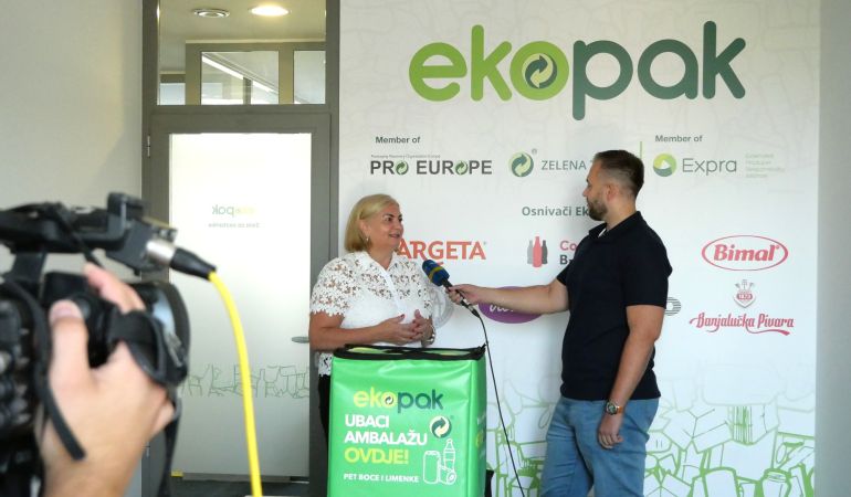 Državna televizija posjetila EKOPAK u povodu nadolazećeg projekta sakupljanja staklene ...
