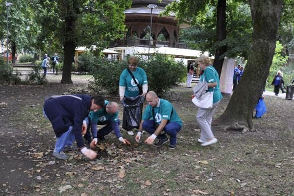 Ekopak podržao akciju „Čista naša dvorišta – At mejdan“ članova NVO altruista „Svjetlo“ i uposlenika Općine Stari Grad