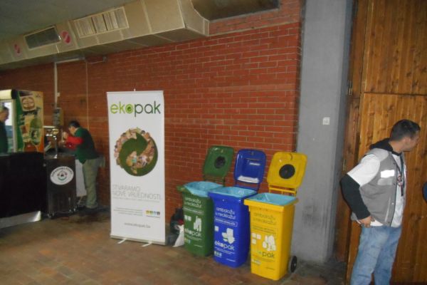 Ekopak organizovao odvojeno prikupljanje ambalažnog otpada na koncertima Zabranjenog pušenja u Tuzli i Sarajevu