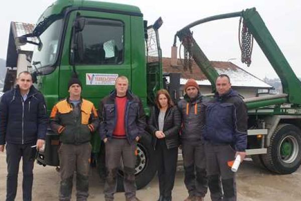 Nastavljena uspješna saradnju sa JKP “Vilenica-Čistoća“ iz Novog Travnika-Ekopak sufinansirao nabavku specijalnog vozila za odvoz otpada