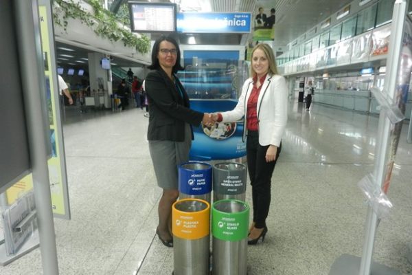 Međunarodni aerodrom Sarajevo dobio posude za selektivno odlaganje ambalažnog otpada