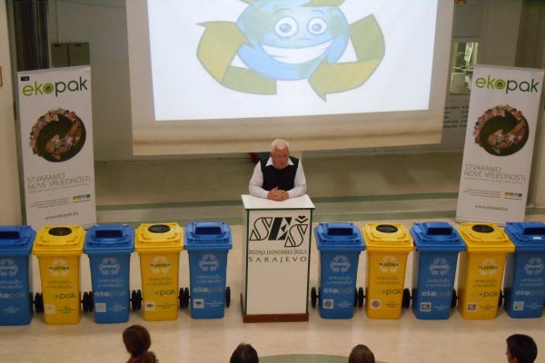 Podjelom seta kanti za osam sarajevskih škola Ekopak obilježio evropsku sedmicu smanjenja otpada