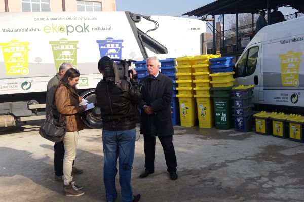Svim obrazovnim ustanovama u Općini Gračanica omogućeno da učestvuju u reciklaži ambalažnog otpada